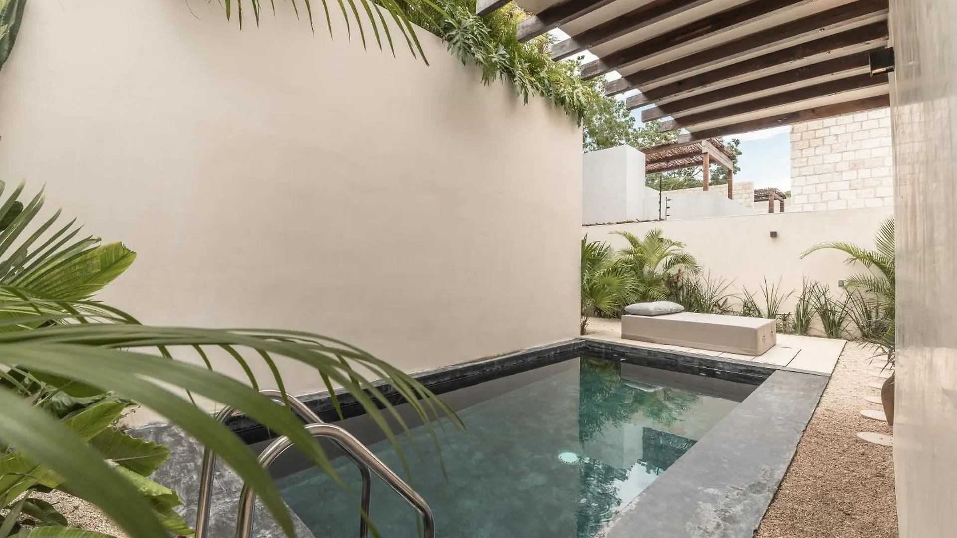 New Aura Jungle Getaway Villa Tulum